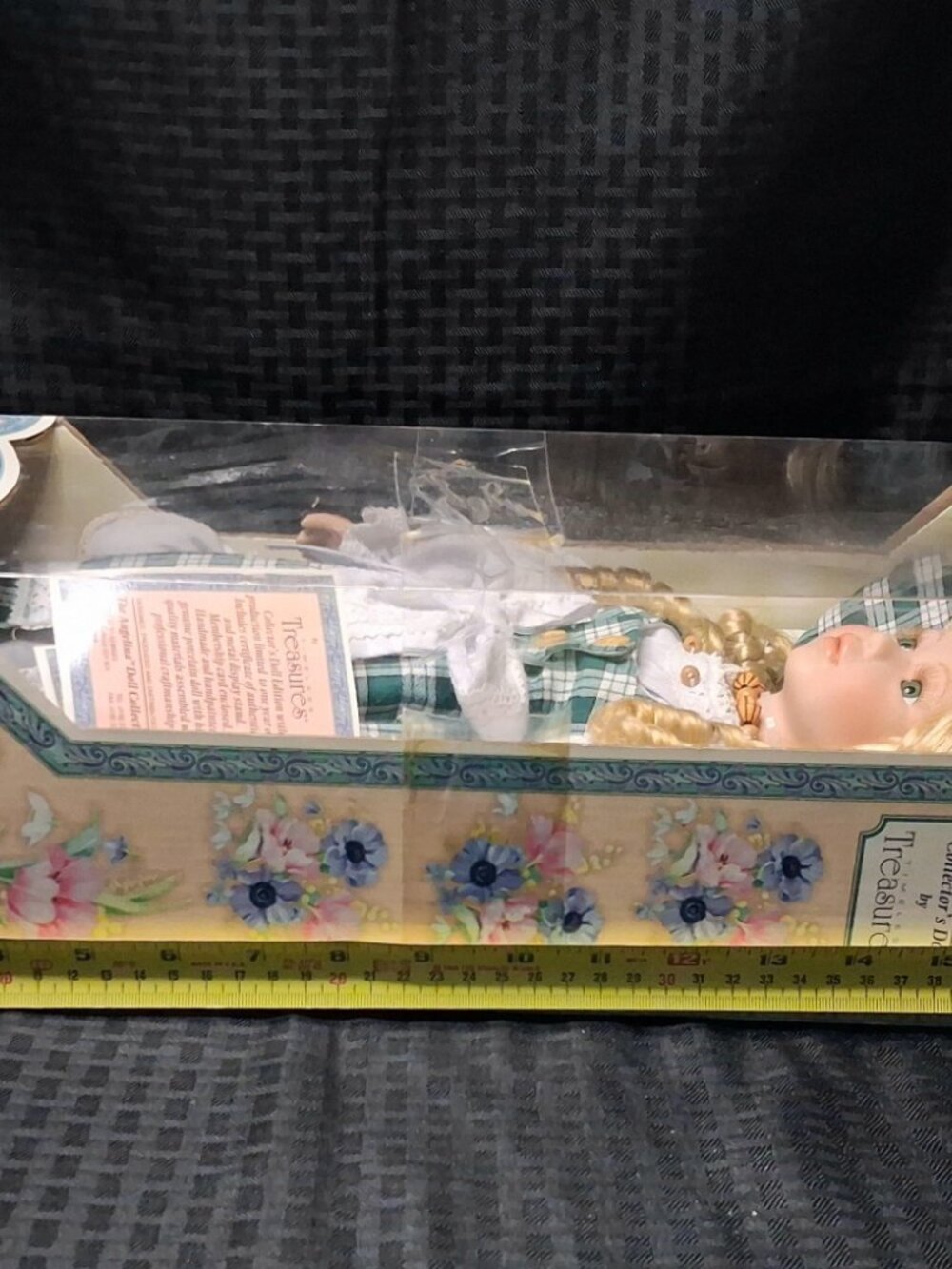 Vintage 2001 Angelina Collection Fine Porcelain Doll Green Plaid NIB w/ COA - Picture 16 of 16